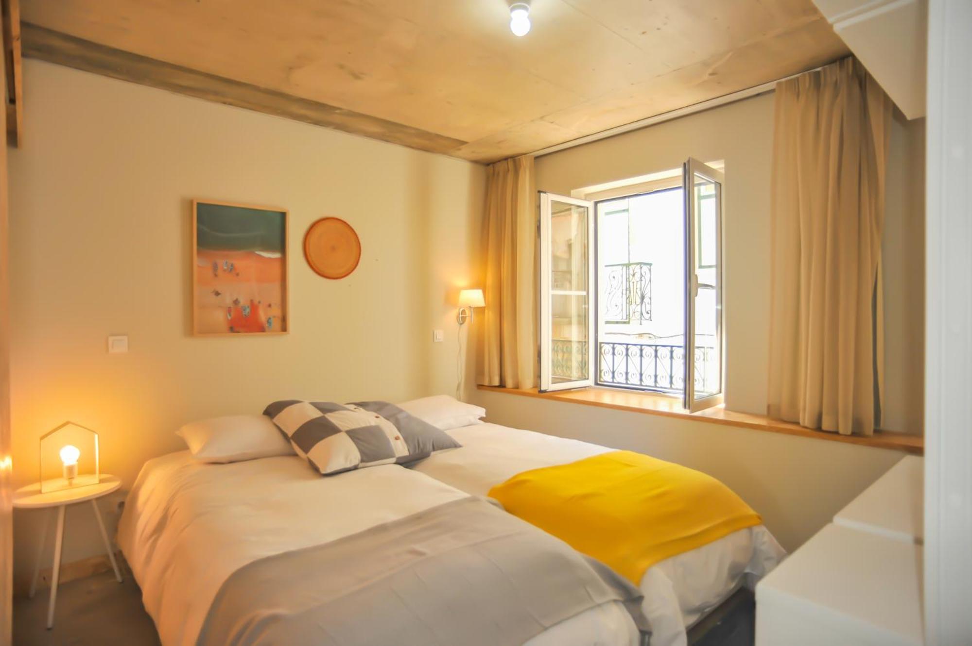 Madragoa Modern Apartments Lisbon Luaran gambar